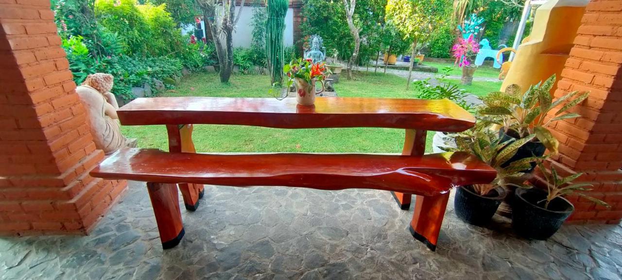 Tunjung Guest House Lovina Beach Pabean Buleleng Extérieur photo