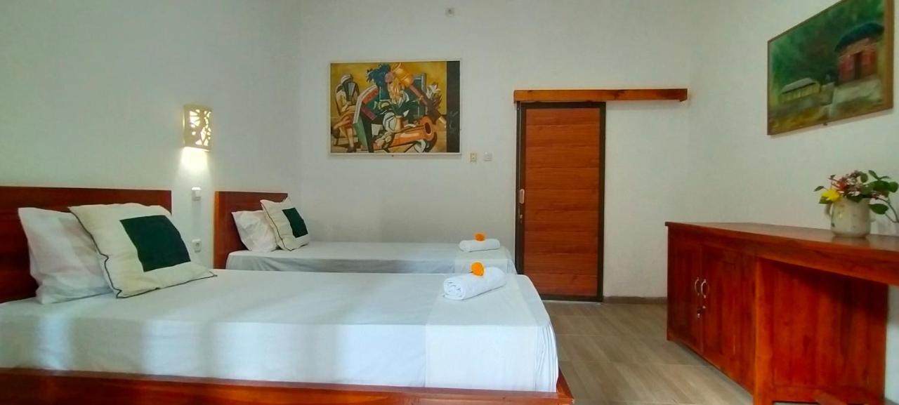 Tunjung Guest House Lovina Beach Pabean Buleleng Extérieur photo