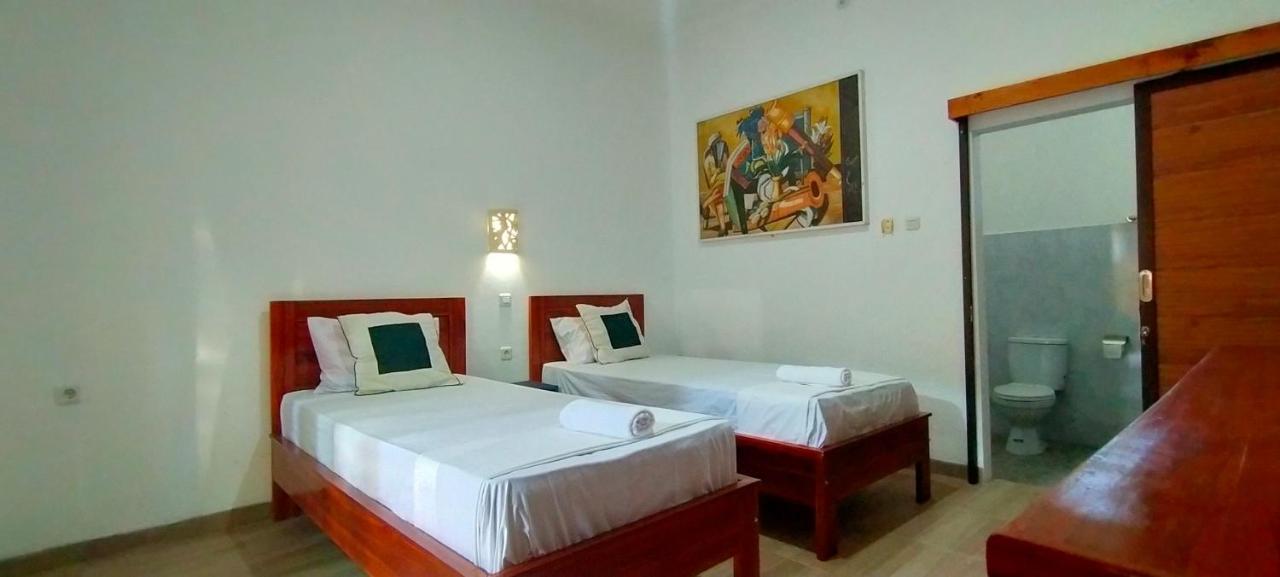 Tunjung Guest House Lovina Beach Pabean Buleleng Extérieur photo