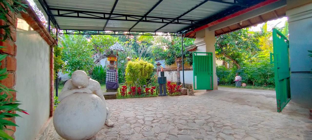 Tunjung Guest House Lovina Beach Pabean Buleleng Extérieur photo